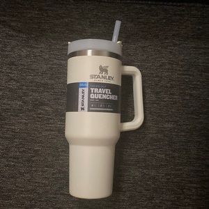 Stanley 40oz Travel Quencher